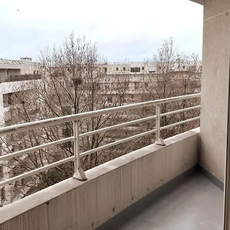 7mn Walk To Metro, In Apartment *